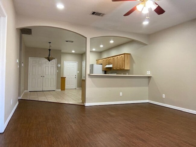 Foto del edificio - 300-306 East Main Street