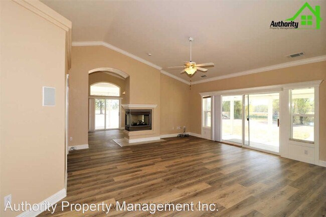 Building Photo - 3 br, 2 bath House - 21789 Seven Lakes Ln.