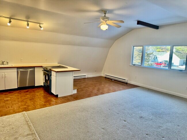 Building Photo - 165 Grove B2 Grv