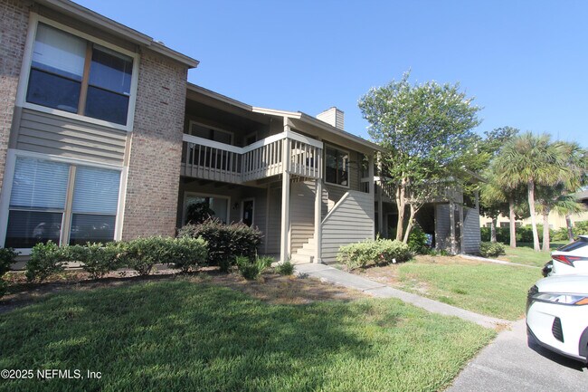 Building Photo - 10200 Belle Rive Blvd