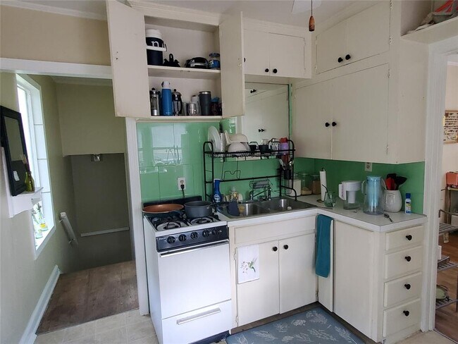 Foto del edificio - 918 E 37th St