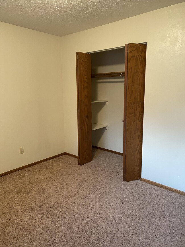 Building Photo - Lawndale Apartments