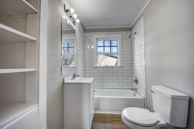 Foto del edificio - Freshly Updated House