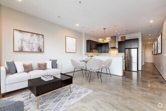 Building Photo - 36 A St