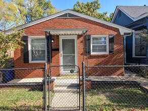 Building Photo - 121 W Fifth St