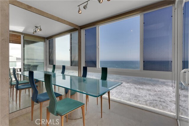 Foto del edificio - 25234 Malibu Rd