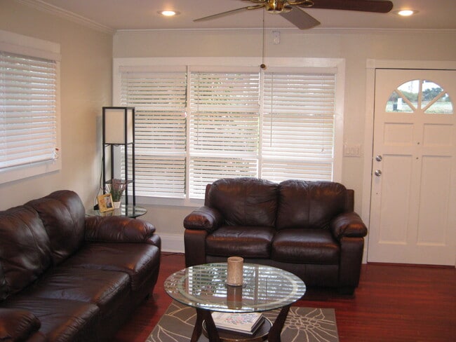 Photo - 1205 Ogilvie Dr NE House