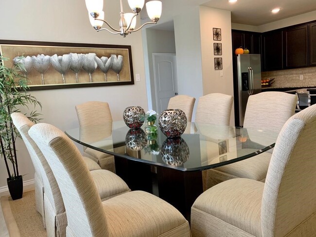 Building Photo - 24207 Oakdale Hls