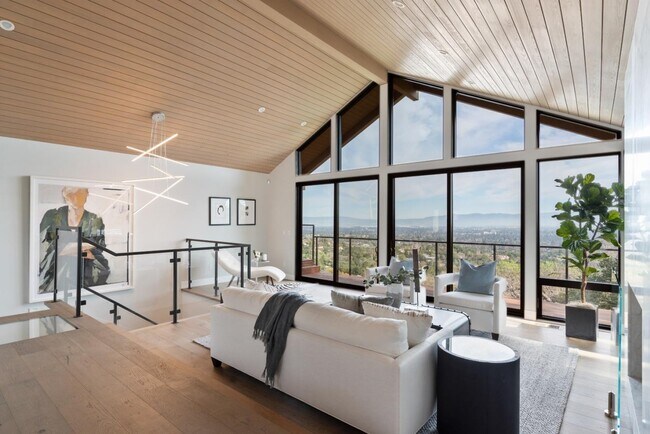 Foto del edificio - 24745 Olive Tree Ln