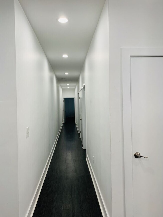 Foto del edificio - 3755 Main St