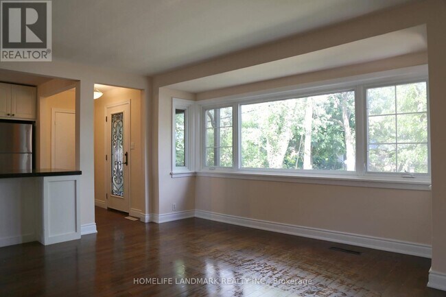 Building Photo - 117 Prince Charles Dr