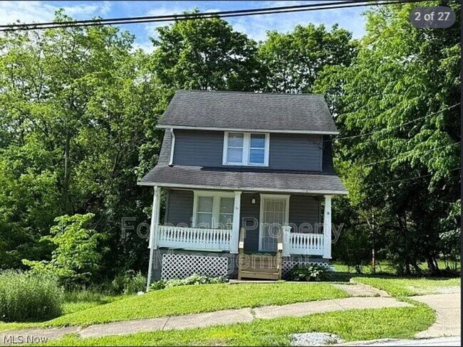 Foto del edificio - 692 W Thornton St