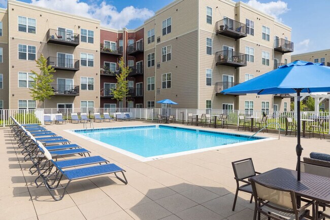 Foto del edificio - 255 N Addison Ave