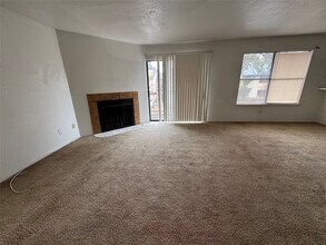 Building Photo - 3213 Hirschfield Rd