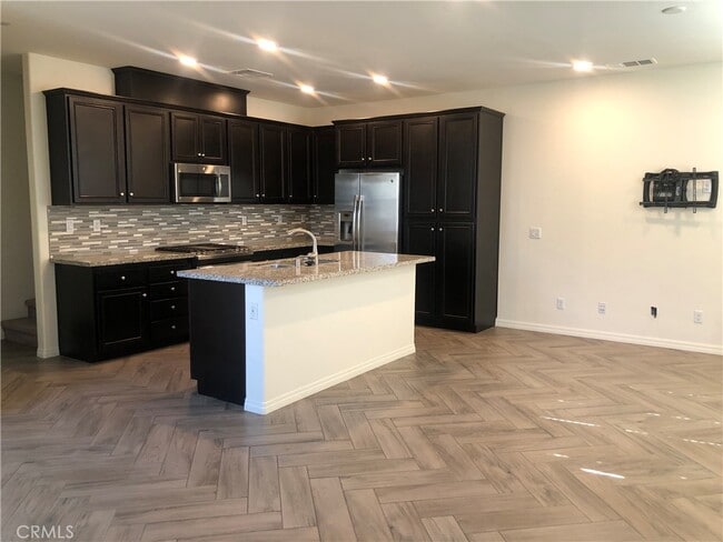 Building Photo - 40448 Calle Real