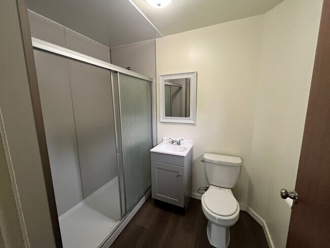 Foto del edificio - 1106 Rixon St