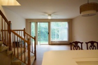 Foto del edificio - 1149 E Addison Ave