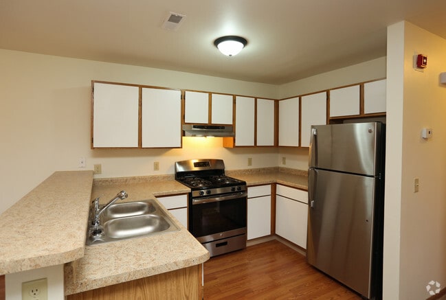 Kitchen - Fox Lane Apartments