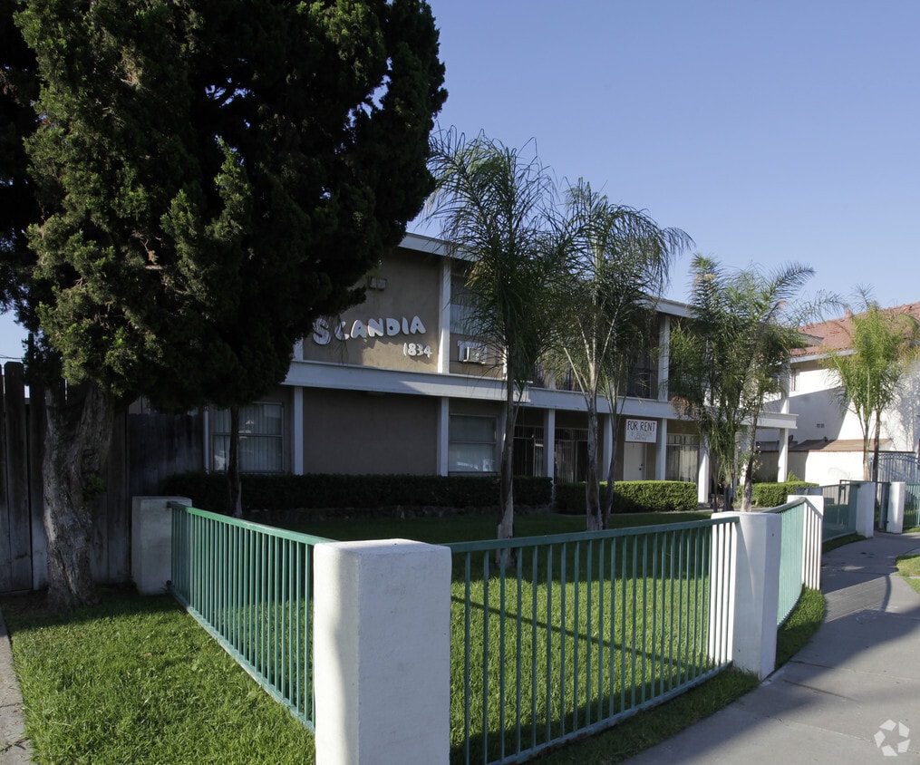 Building Photo - The Scandia Apartments