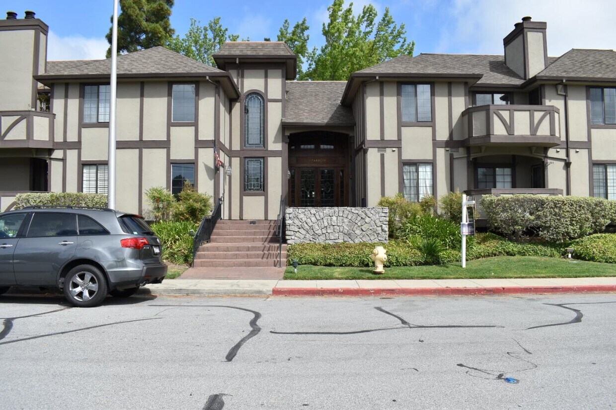Primary Photo - 112 Madison Ave