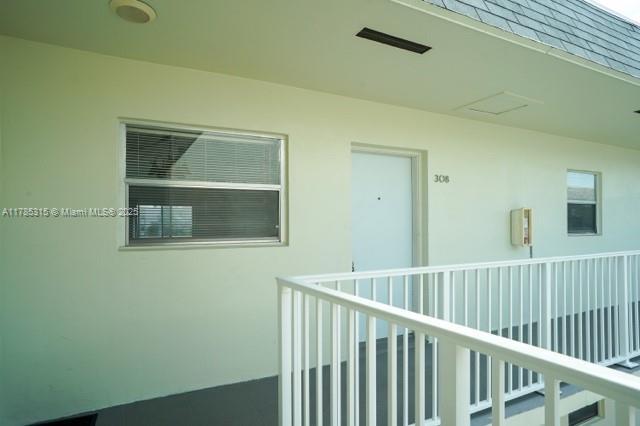 Foto principal - 12890 NE 8th Ave