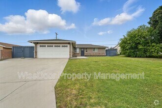 Building Photo - 387 E Nubia St