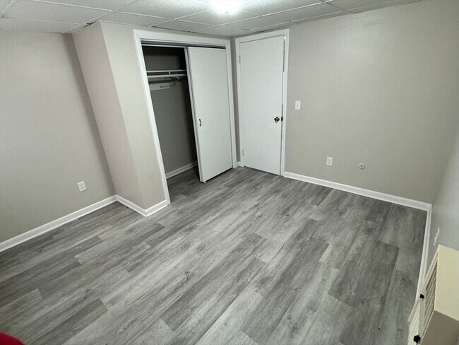 Building Photo - 97 Winsor St