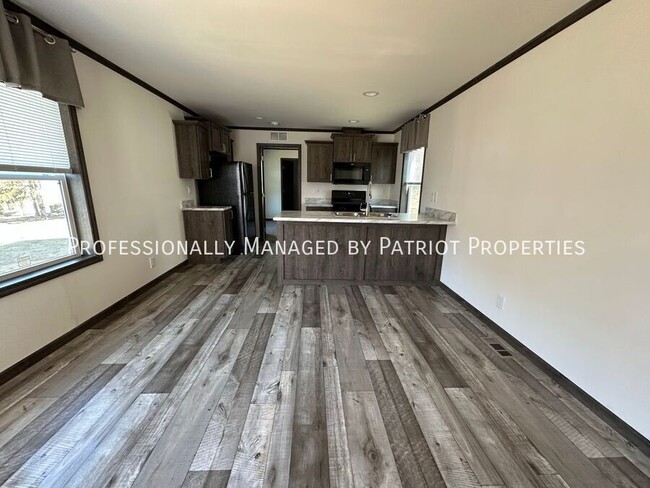 Building Photo - E12505 County Rd W