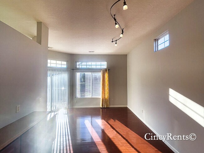 Building Photo - 4597 Winners Cir