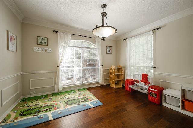 Foto del edificio - 100 Hearthwood Dr