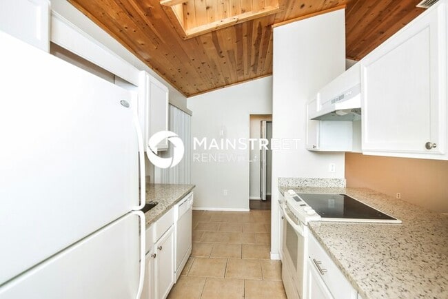 Building Photo - 3 Bedroom Pet-Friendly Home in PALM BAY, F...