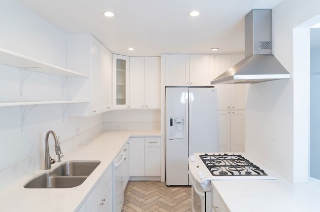 Building Photo - 4836 Hollow Corner Rd