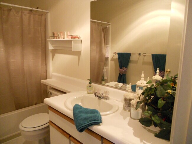 Foto del edificio - 735 Watson Canyon Ct
