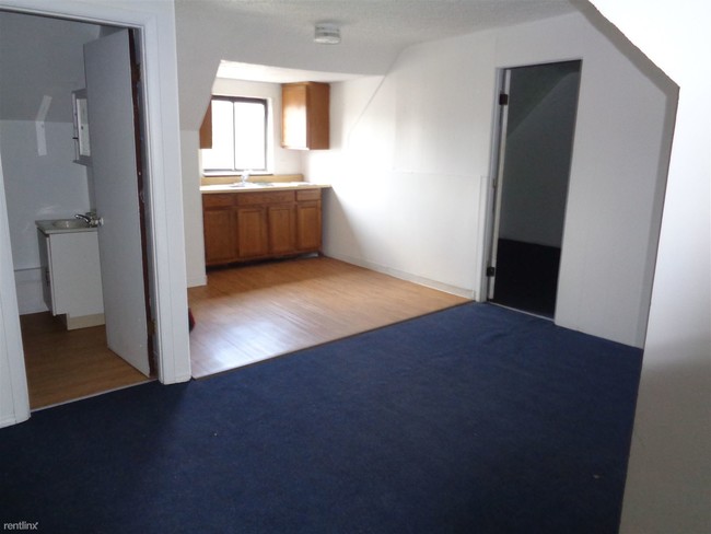 Building Photo - 1 br, 1 bath Apartment - 420 Broadway Ave 5