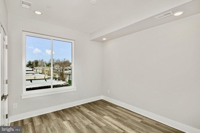 Photo - Brand New Luxury Apartments