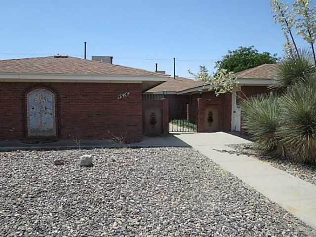 Building Photo - 8626 Mettler Dr