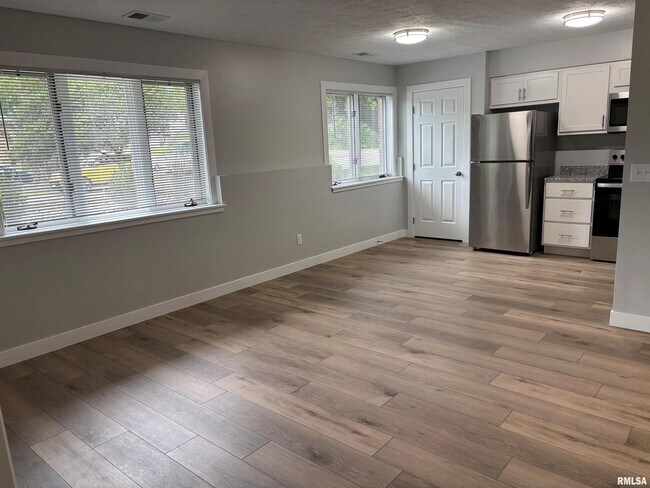 Foto del edificio - 2416 E 50th St