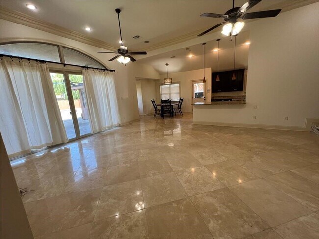 Building Photo - 3904 N Turnbull Dr