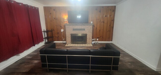 Foto del edificio - 406 NE 74th St