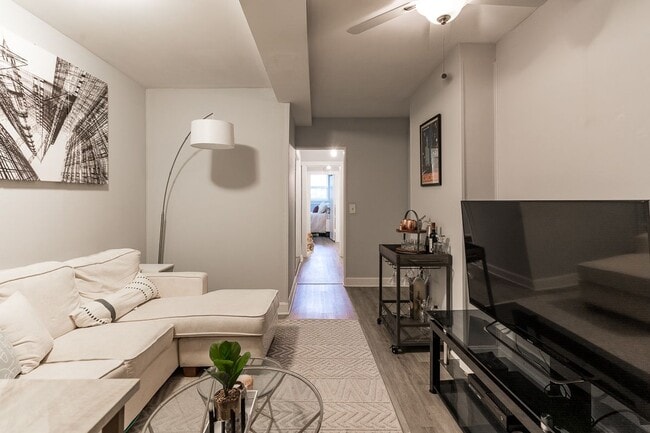 Foto del edificio - 7531 N Seeley Ave