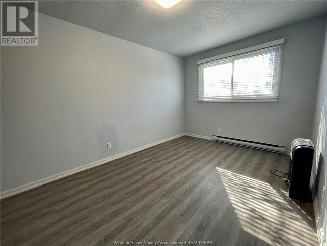 Building Photo - 8477 Darlington Crescent