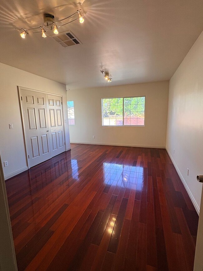 Building Photo - beautiful 4 bedroom 4 baths in West covina. Must see!