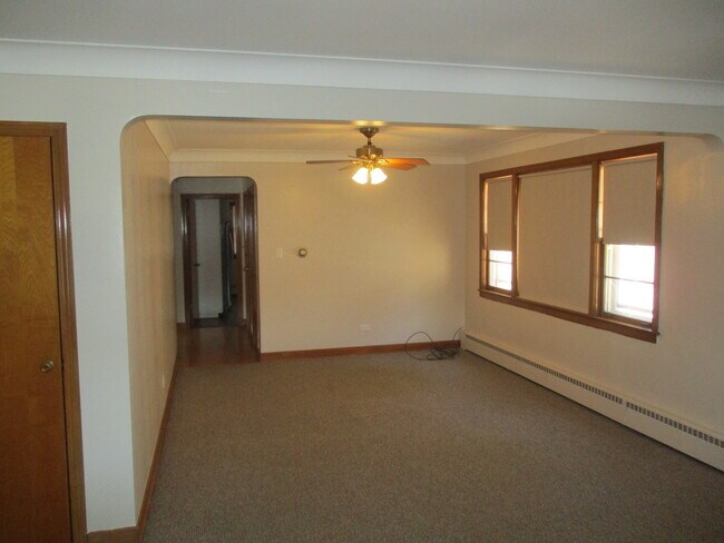Foto del edificio - 6170 N Meade Ave
