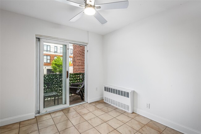 Building Photo - 23-31 28th St