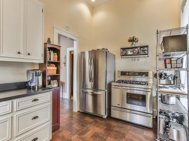 Foto del edificio - 509 E Luhn St