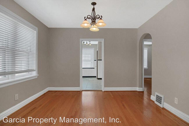 Foto del edificio - 3 br, 2 bath House - 1130 Childress Avenue