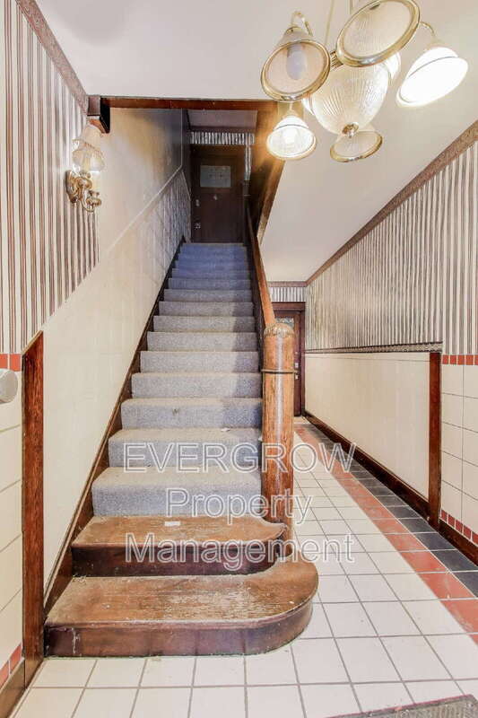 Foto del edificio - 945 Woodruff Place Middle Dr