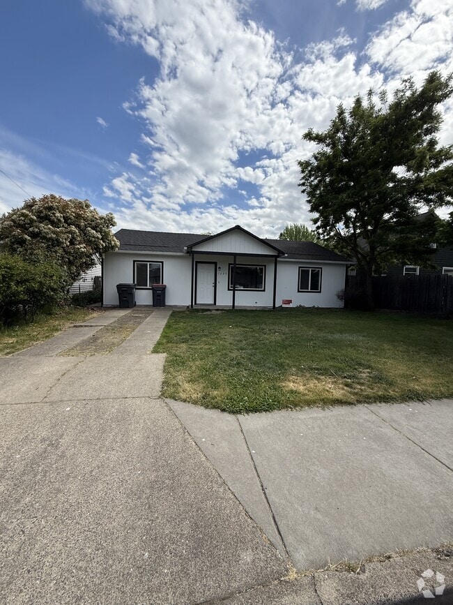 Building Photo - 1225 Withington St
