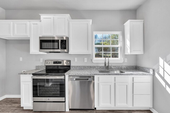 Building Photo - 213 Lomond St