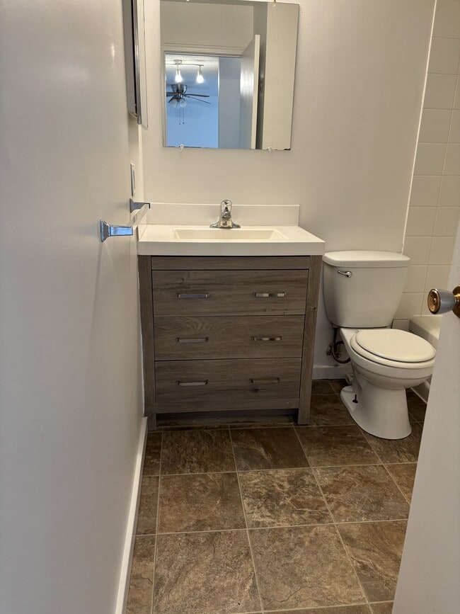 Building Photo - 2218 Halifax St